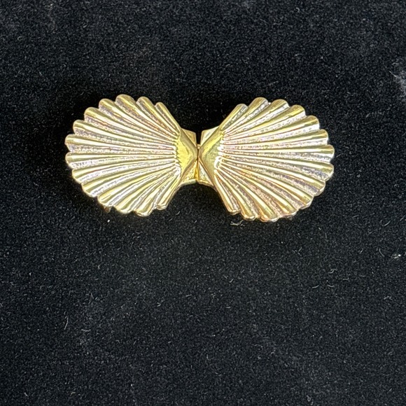 Vintage 1982 Bouchever Gold Tone Seashell Belt Buckle Jianmei Statement